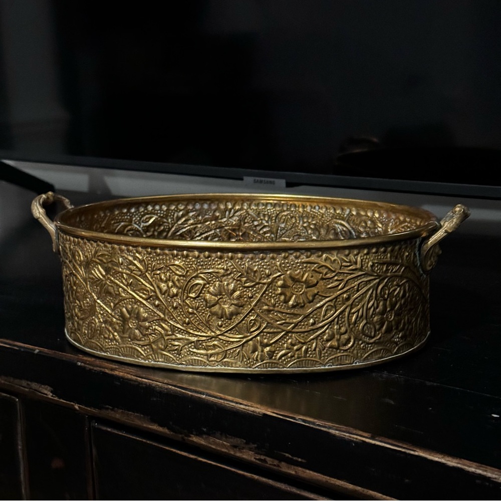 WM. Rogers &  Son Solid Embroidered Brass Centerpiece Bowl/Planter w Handles